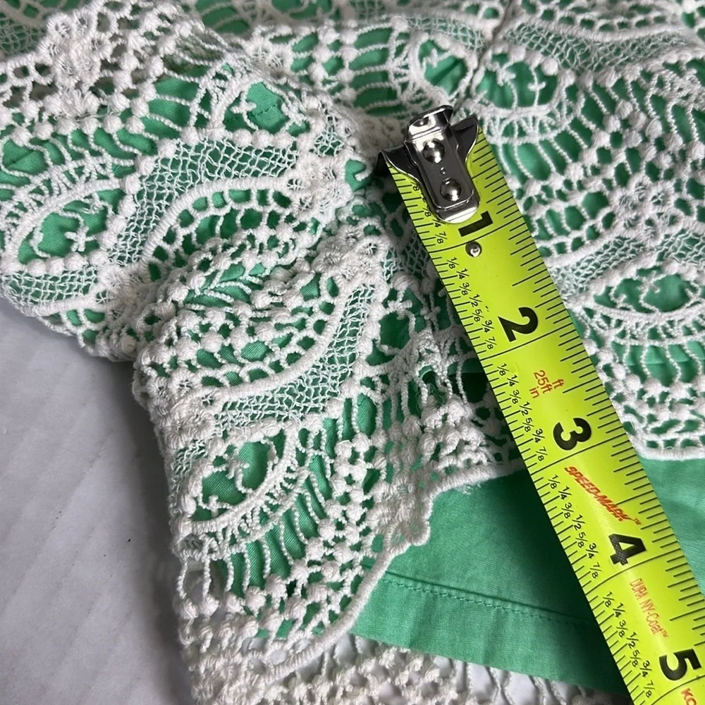 Southern Tide Women's Shorts Medium Pull On Green Lined‎ Lace Resort Coastal